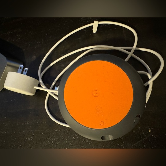 Google mini - Picture 3 of 3